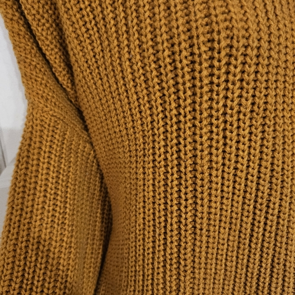 Chunky ribbed crew neck sweater - Picture 2 of 7